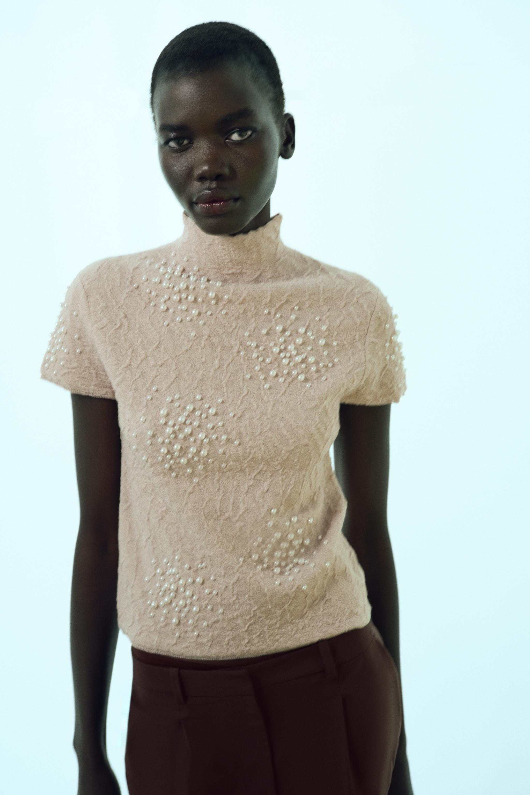 TOP EN MAILLE À PERLES EFFET FROISSÉ